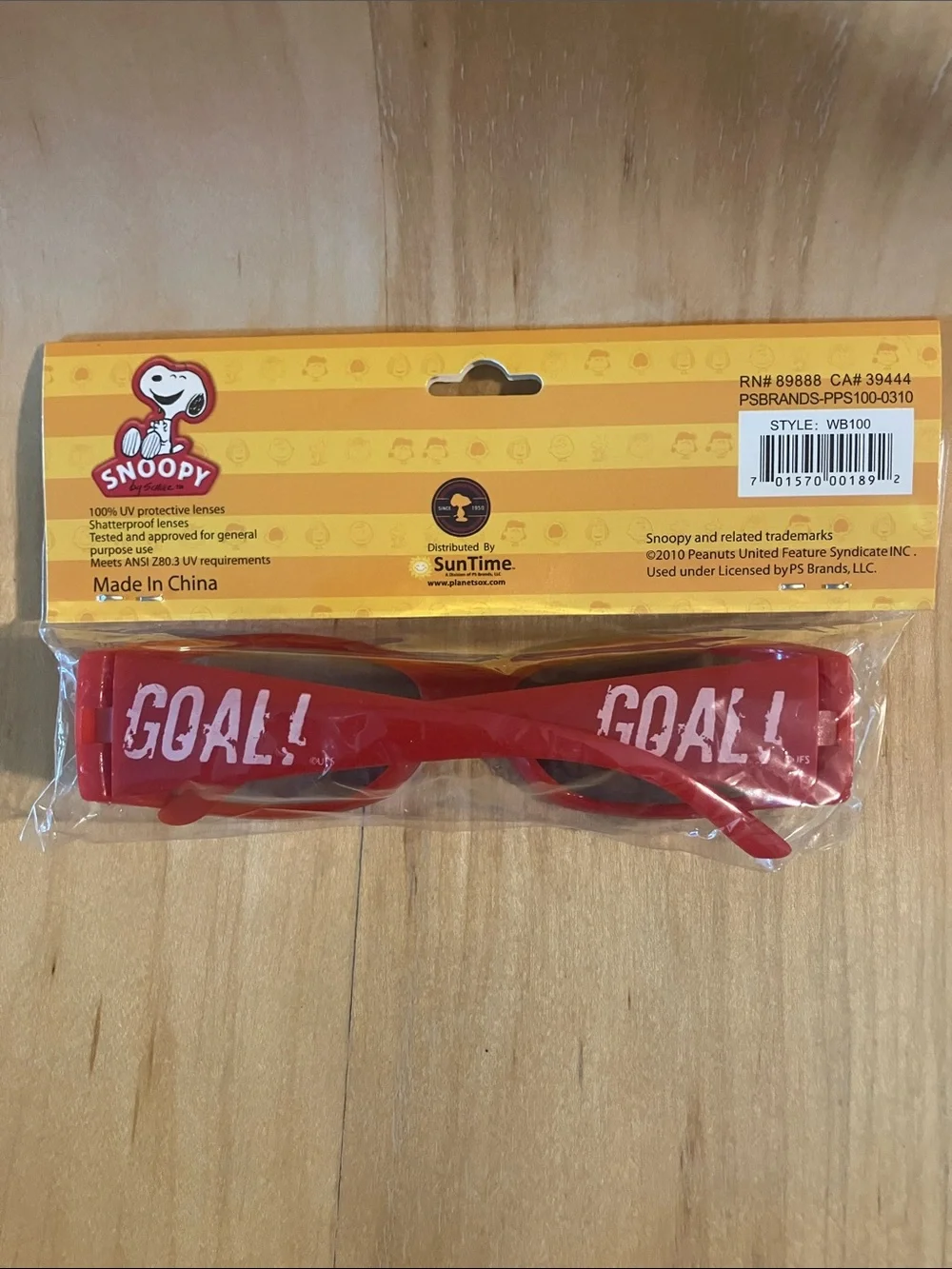 Boys Red Peanuts Sunglasses 